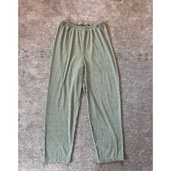 4 pcs Clothing Bundle Women Size Large Free People Graphic Tee Flowy Pants H&M - Picture 3 of 8